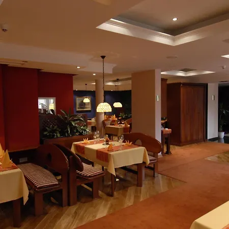M3 Hotel 3*